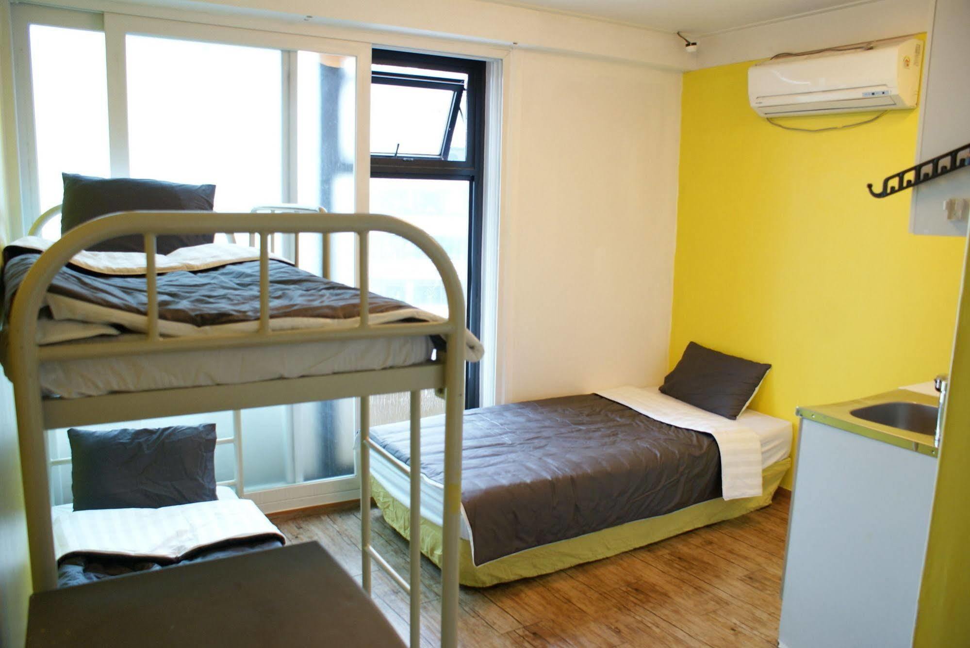J Guesthouse Seoul Exteriör bild
